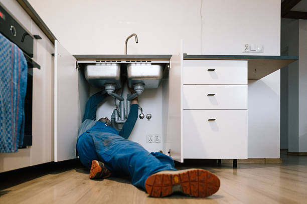 Professional Leak Detection technician working in Guntersville, AL